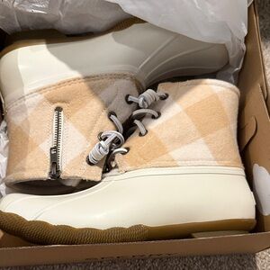 Sperry Beige and White Boots